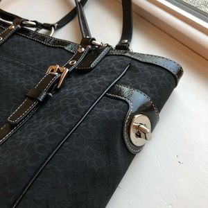 COACH Signature Gallery Tote Black